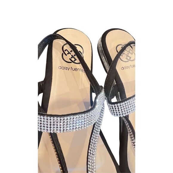 Daisy Fuentes Sandals Sise 6 - Picture 3 of 7